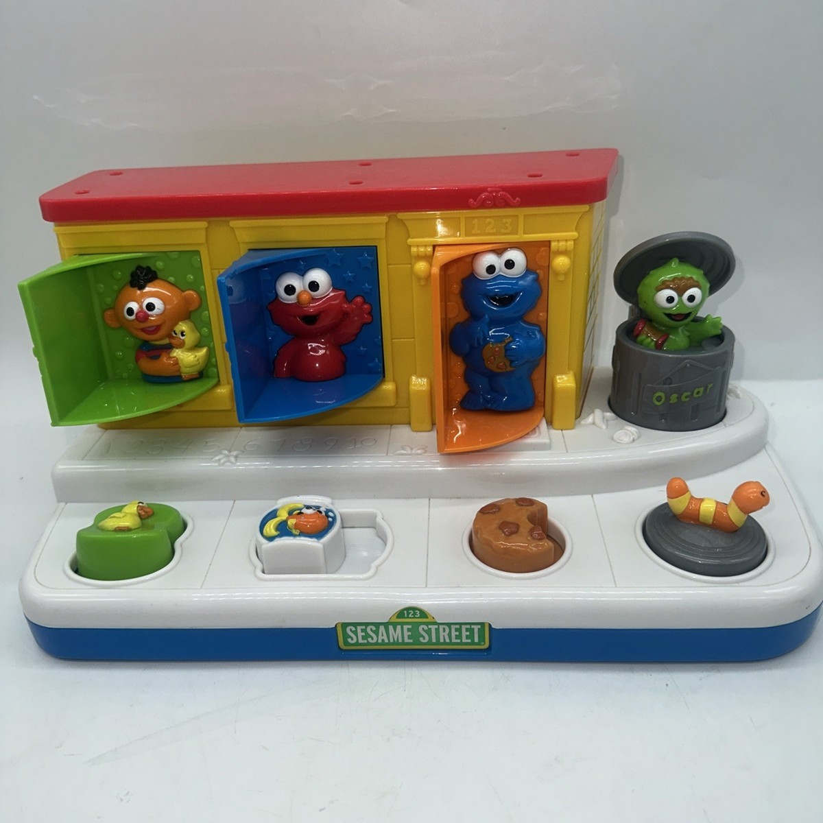 Vtg 2004 Fisher Price Sesame Street Singing Pop-Up Pop Up Poppin