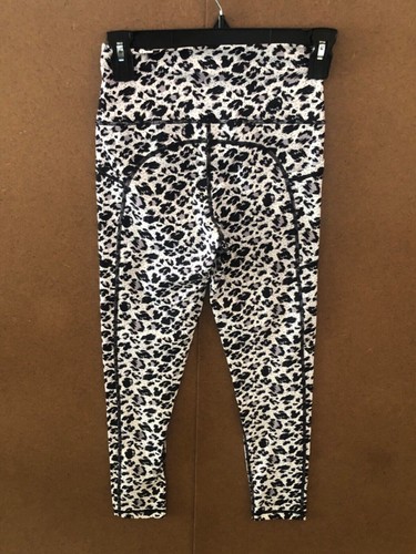 ZYIA LEGGINGS ALLENAMENTO ATTIVO TASCHE LATERALI STAMPA ANIMALIER 4 PICCOLI - Foto 3 di 8