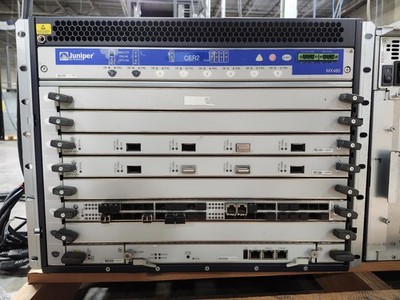 JUNIPER NETWORKS MX480 CHAS-BP-MX480-S-A, RE-S-2000, DPCE-R-40GE, 2x DPCE-R-4XGE