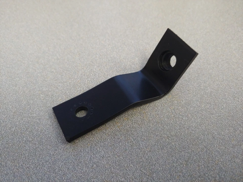 EXCELENTE SOPORTE DE MONTAJE BOCINA FANFARRIA ORIGINAL USADO PORSCHE 911 930 NLA 78-83 Foto 2 de 4