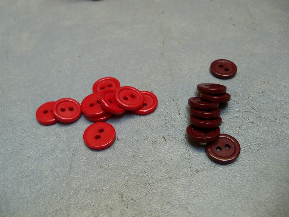 12MM BUTTON Lot Scarlet Red Maroon Frost 9000+ buttons - Image 4 of 4