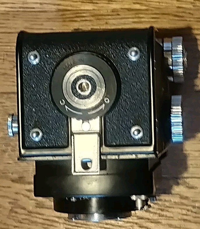 Vintage Yashica D camera 120 film Copal MXV Japan 1;3.5