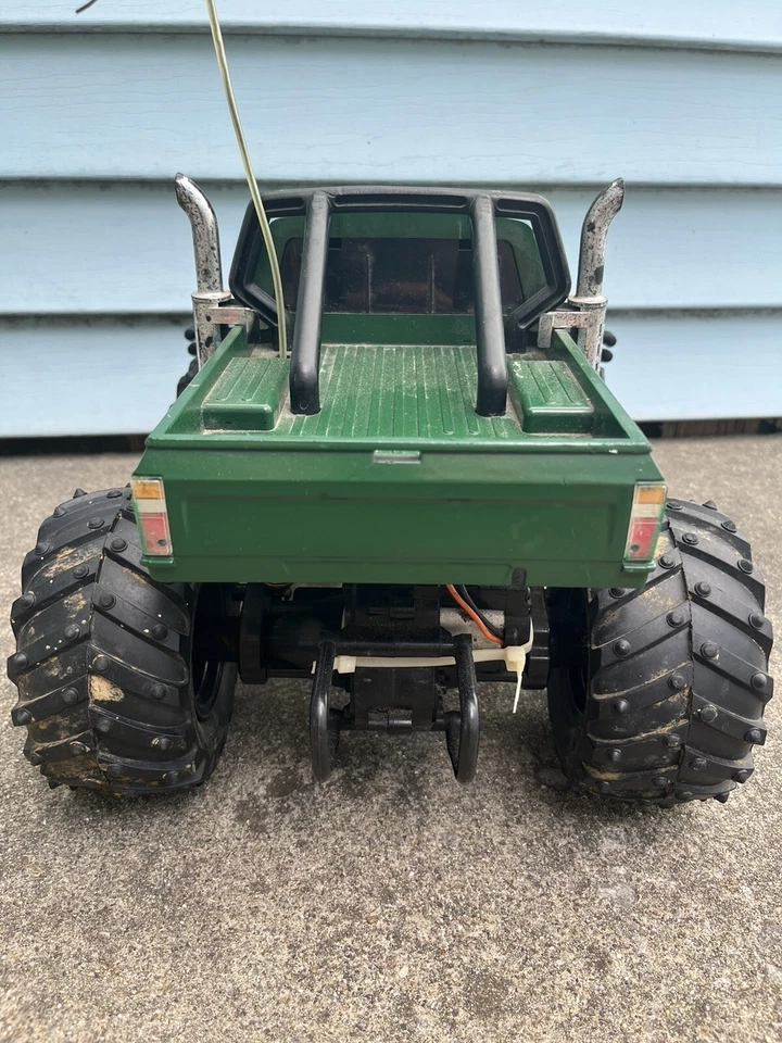 VINTAGE Toyota NIKKO RC MONSTER TRUCK HI LUX Japan - Image 4 of 4