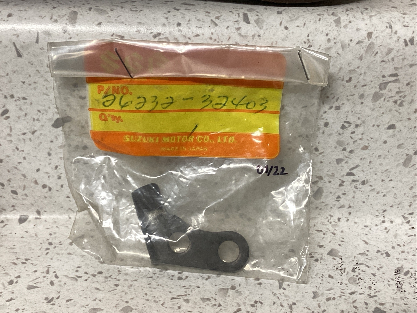 1978 Suzuki SP370 DR400 11497-32400 Cap Gasket 1978 Suzuki SP370 DR400 11497-32400 Cap Gasket