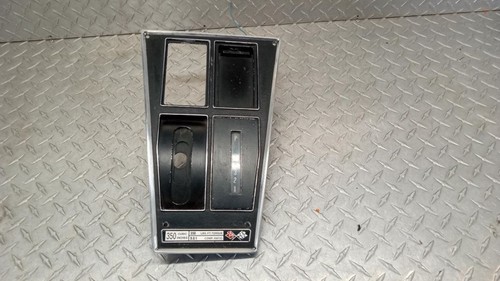 72-76 CORVETTE C3 CONSOLE SHIFTER TRIM PLATE - Bild 1 von 12