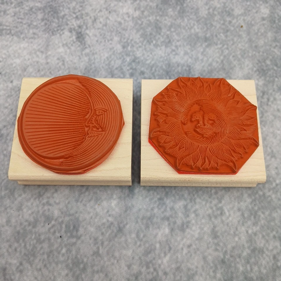 Estampillas de goma Sol y Luna de 2"x2" montadas en bloque de madera estampida de goma detallada  Foto 2 de 2
