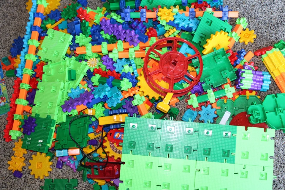 Learning Resources Gears Building LOT Dizzy Fun Land Over 200 Pieces STEM Motor - Image 2 of 4