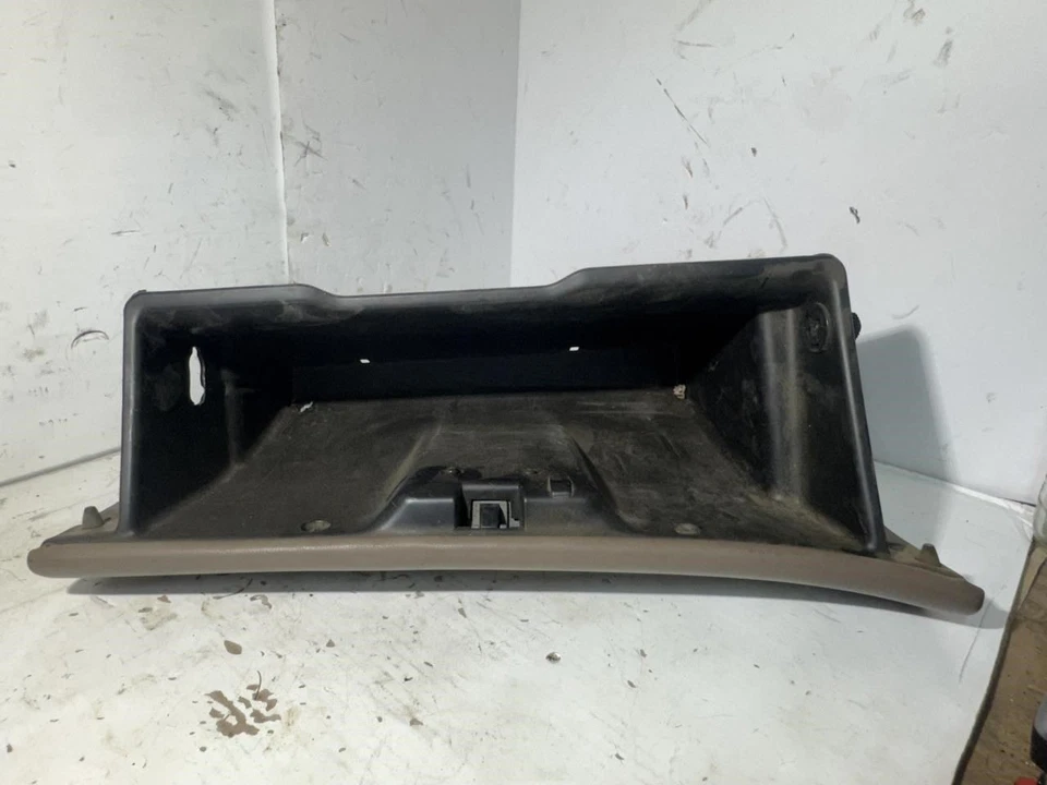 1996 honda accord ex sedan 4-door 2.2l OEM Glove Box - Image 2 of 3