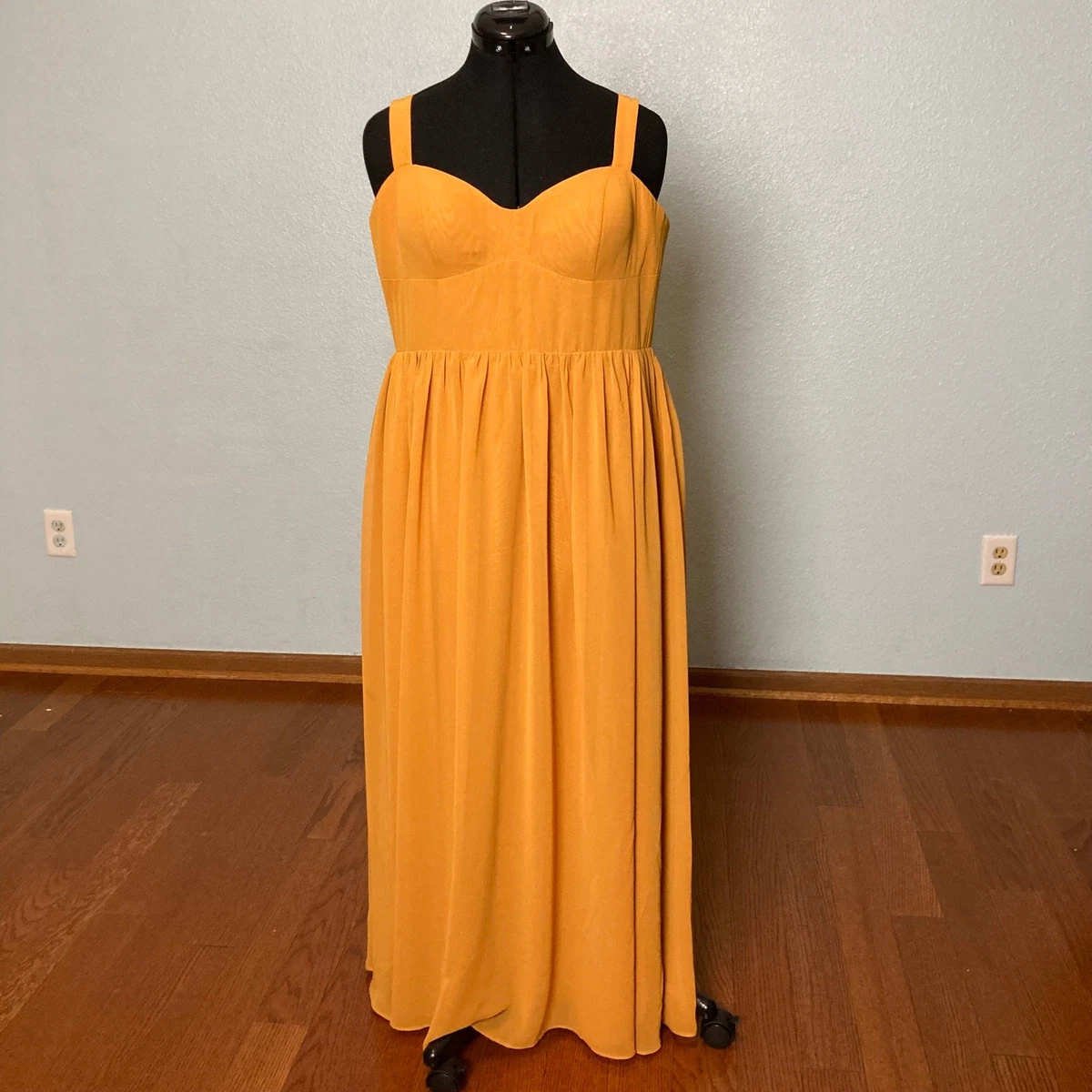 green emerald velvet dress Amazon.com: Ever-Pretty Plus Chiffon Formal Evening Dresses for Curvy Women  Floor Length Plus Size Bridesmaid Mother of The Bride Dress Black US14 :  Clothing, Shoes & Jewelry main image 0