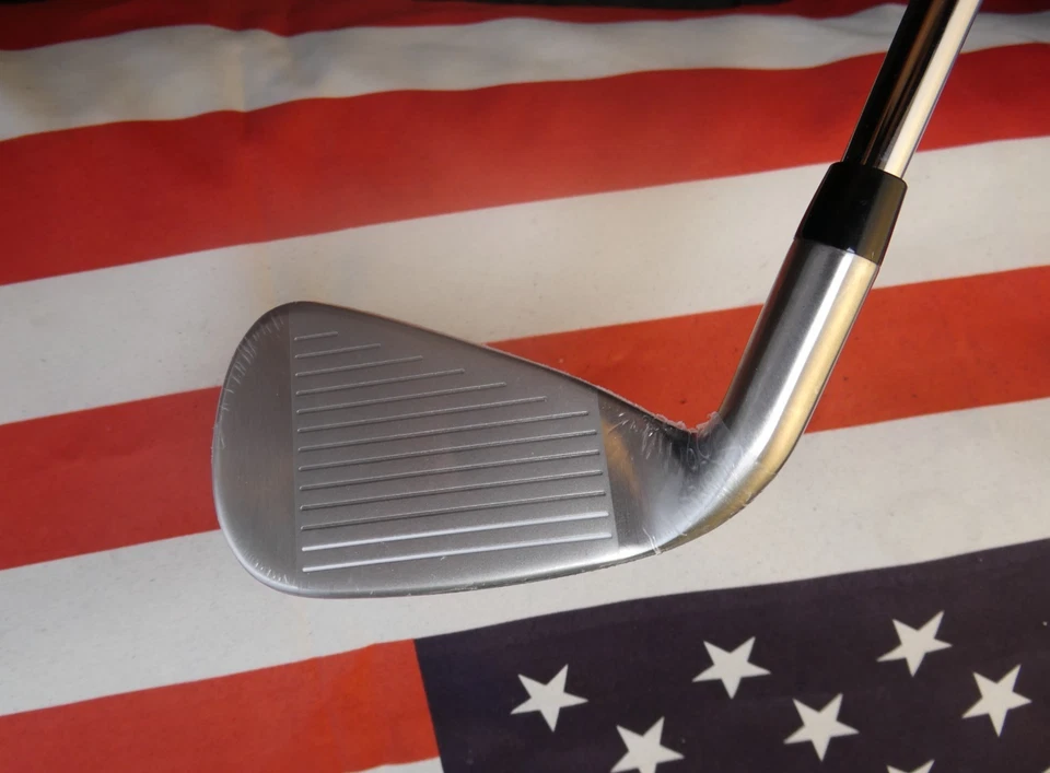 Brand NEW in Plastic Callaway Rogue ST Max 5 Iron XP 95 R-300 Regular Flex Steel - Image 3 of 4