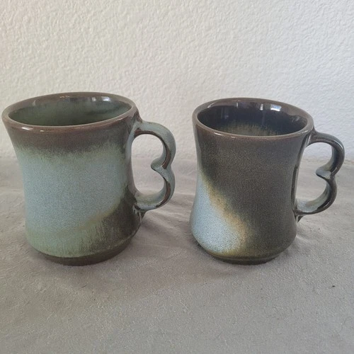 Frankoma Pottery Pair Of Two Vintage C9 Prairie Green Coffee Mugs two finger cup