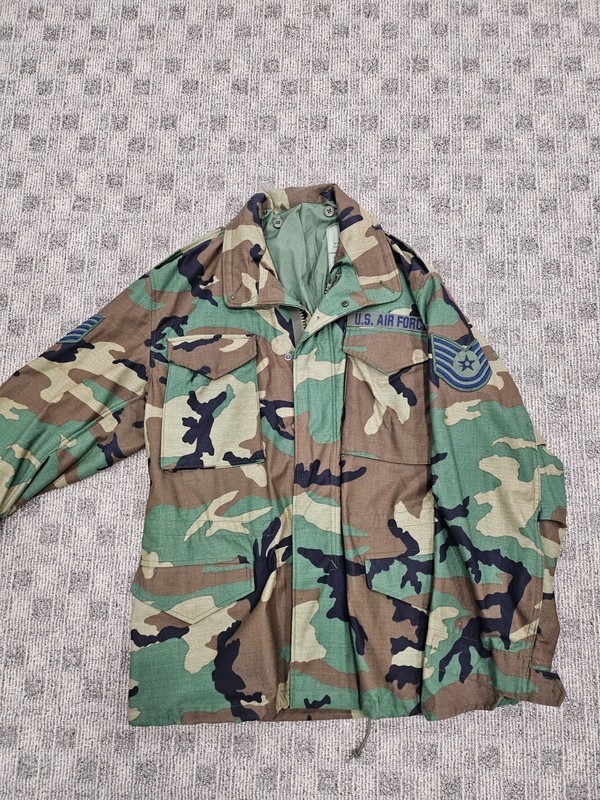 USGI M65 Field Men's FIELD JACKET Woodland Camo BDU Medium Regular NEW w/Patches
