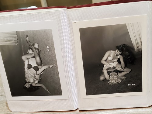 RARE PHOTO SHOOT 36 5X4 1950’S BETTIE PAGE VICTORIOUS Hot Catfight SEXY 9559-94 - Picture 4 of 20