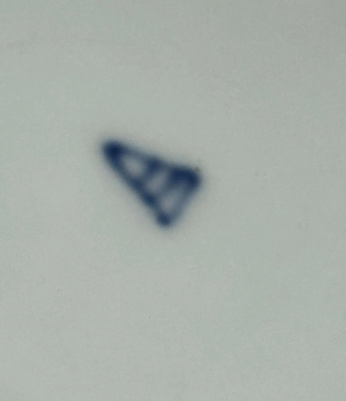 ELEGANT ANTIQUE ROYAL VIENNA GILT DECORATED COFFEE POT; c.1880; signed - Picture 8 of 8