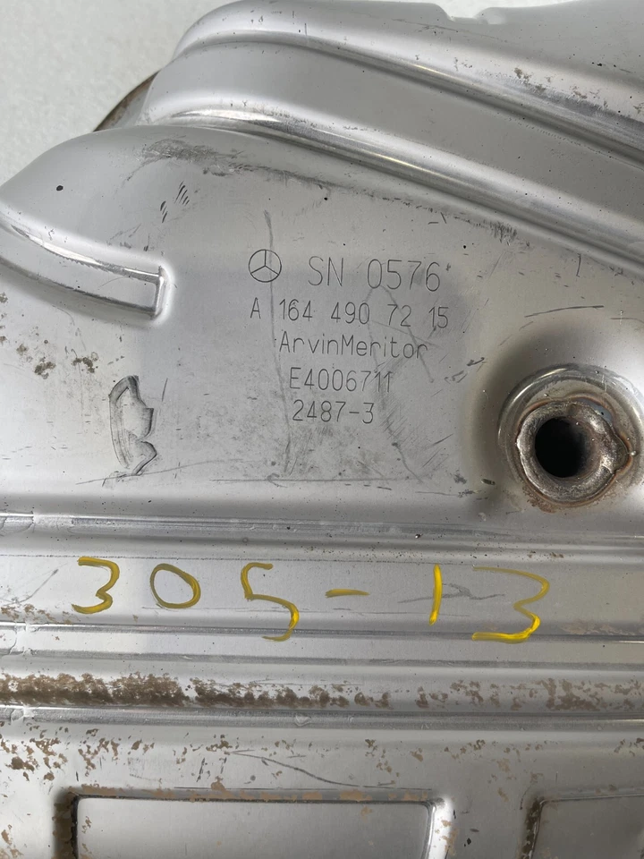 Silenciador trasero Mercedes-Benz ML350 2008-2010 A1644907215 USADO OEM  Foto 3 de 4