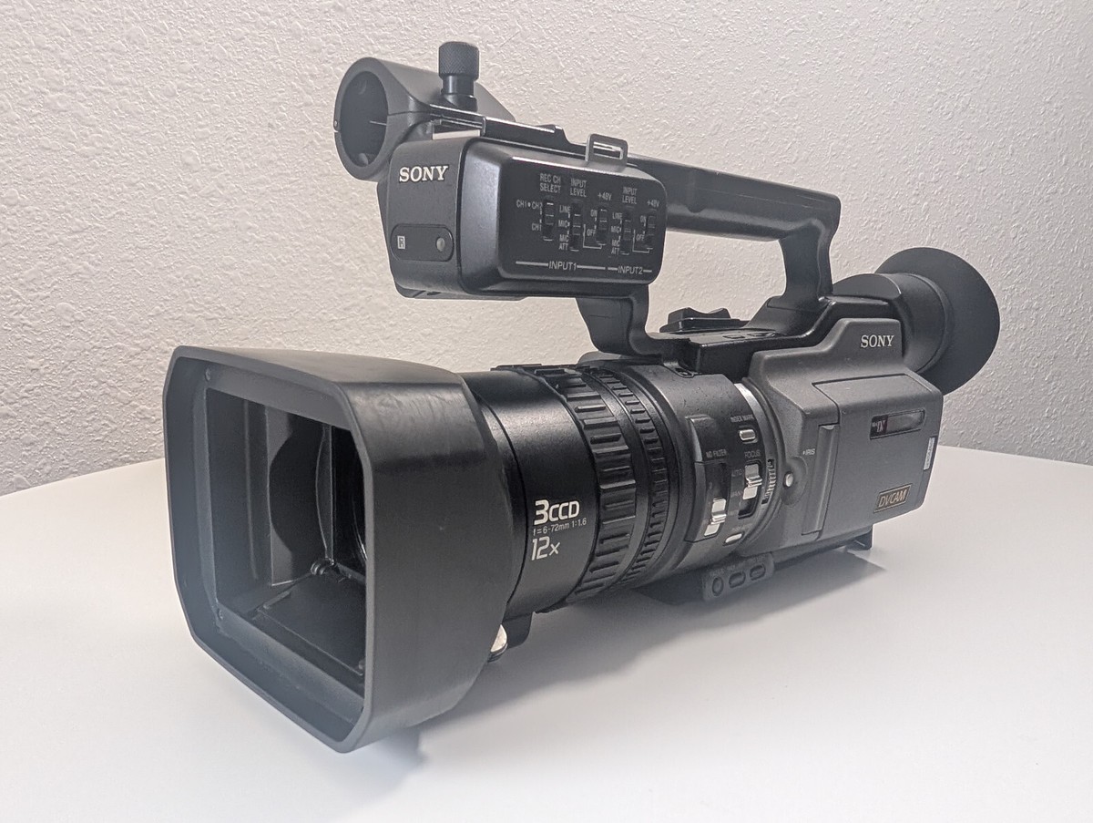 SONY DSR-PD150 ★マイク固定部に難あり SONY DSR-PD150 ☆マイク固定部に難あり