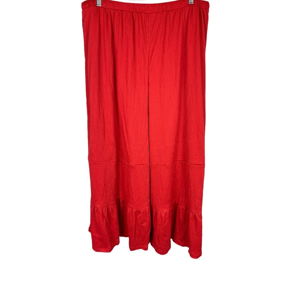 Pantalones Peace Love World Regular Tejido Gasa Niveles Pierna Ancha Rojo Carmesí Talla Grande Foto 2 de 2