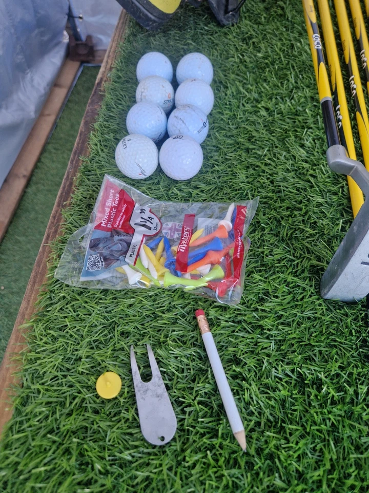 Dunlop LoCo Junior Golf Club Set & Stand Bag - 5 - 8 Years - Right Handed - Image 2 of 4