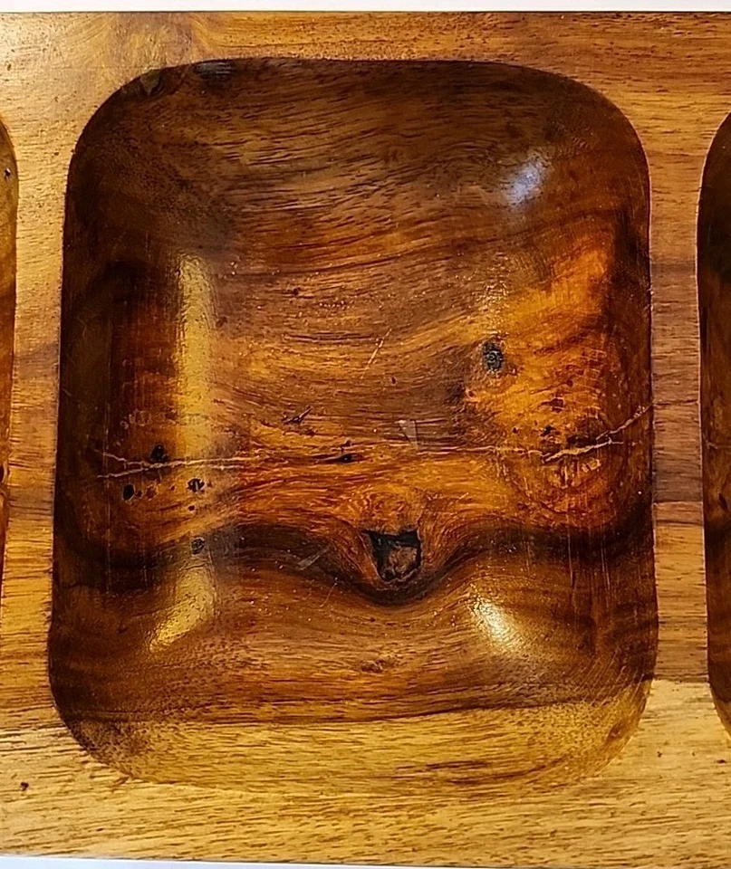 Bandeja para servir vintage Pier 1 Imports de teca seccionada con asas de hoja plateada 18" L  Foto 4 de 4