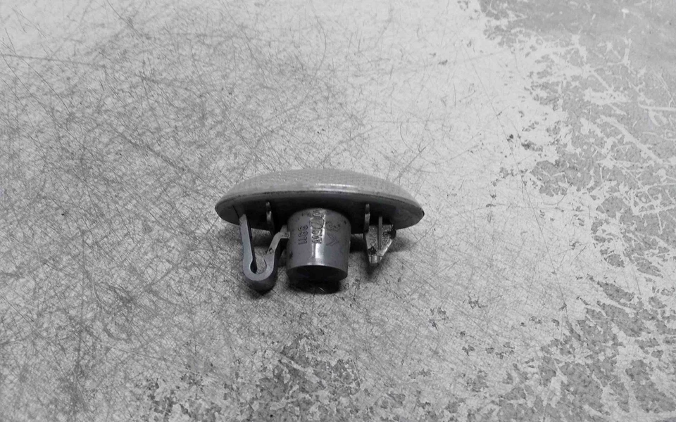 Segnale di svolta parafango anteriore sinistro CITROËN C5 I DC 018007 2.2 DIESEL 2001 28678758 - Immagine 3 di 3