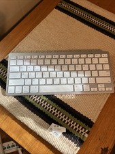 Wireless Keyboard with Bluetooth - Missing dongle