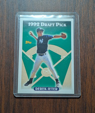 1993 Topps - #98 Derek Jeter Rookie Card - NM - RC - HOF - FREE SHIPPING