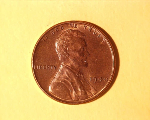 1940  LINCOLN WHEAT  PENNY IN BU R/B CONDITION  **221-5