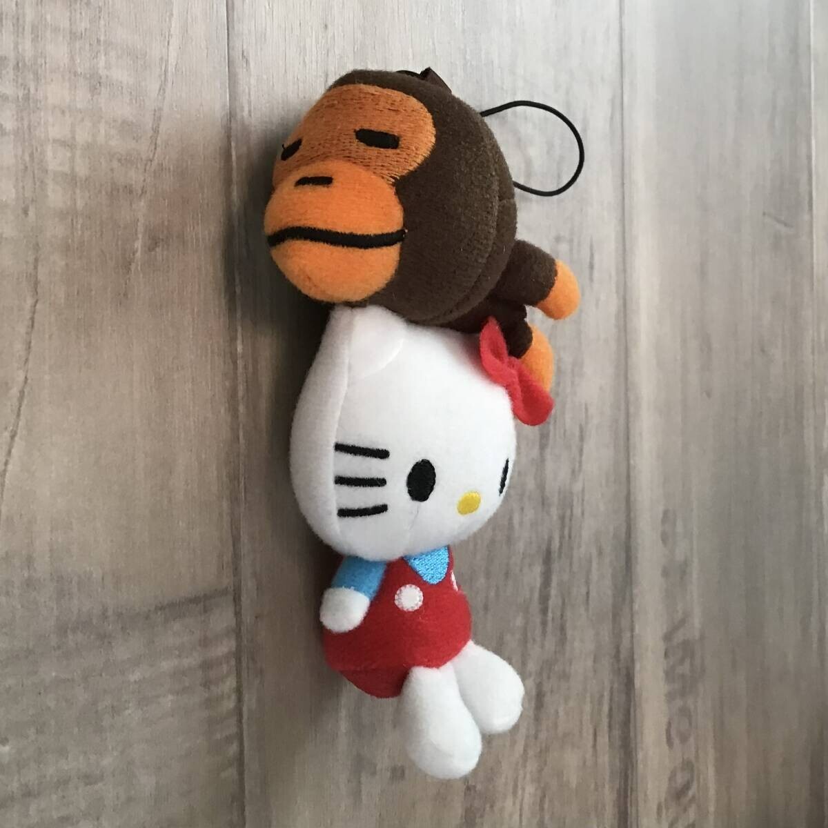 A BATHING APE sanrio kitty ぬいぐるみ MILO A BATHING APE BABY MILO SANRIO HELLO KITTY Plush Mascot Key