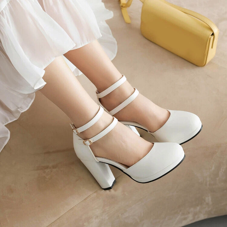 White chunky hotsell heels closed toe