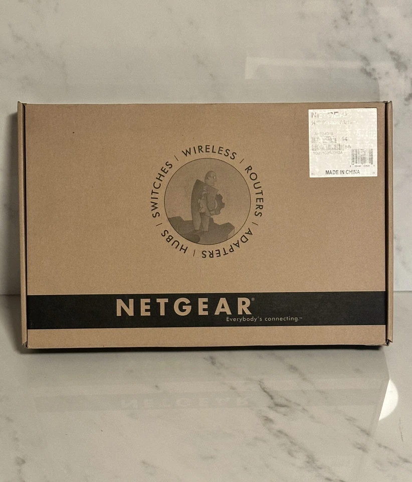 NETGEAR ANT24D18v2 14Dbi Patch Panel Directional Antenna - Image 4 of 4