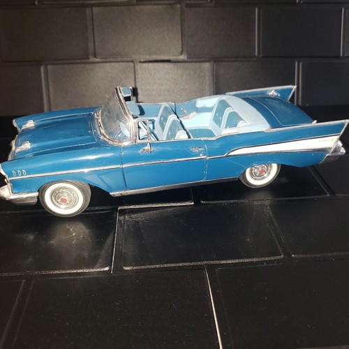 Danbury Mint 1957 Chevrolet Bel Air Convertible blau 1/24 Diecast Auto - Bild 1 von 5