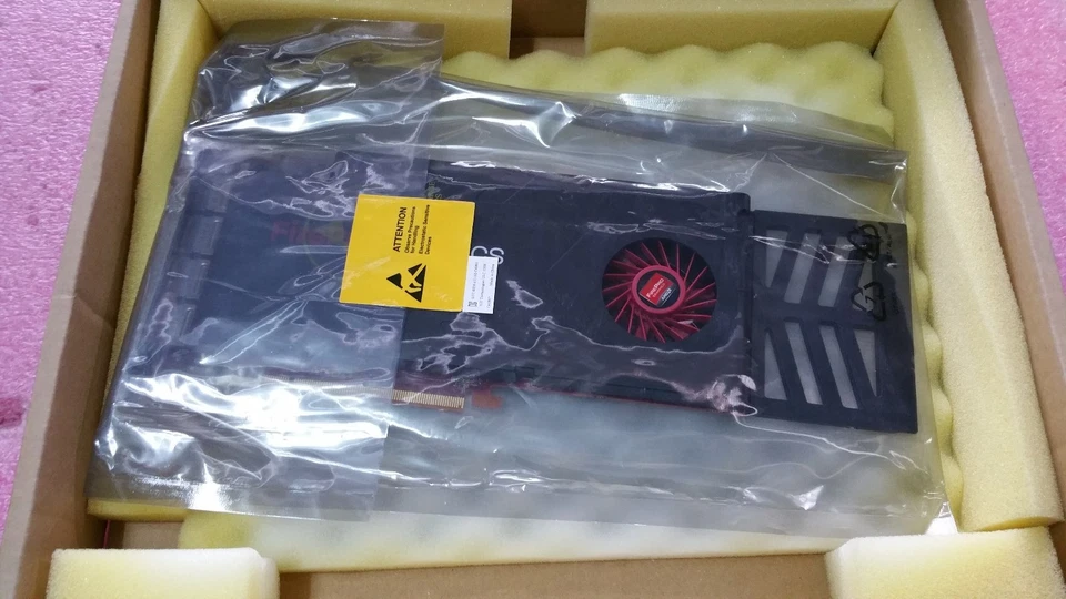 IBM 03T8826 AMD FirePro W7000 4GB GDDR5 PCIe x16 Quad DisplayPort Graphics Card - Image 2 of 4