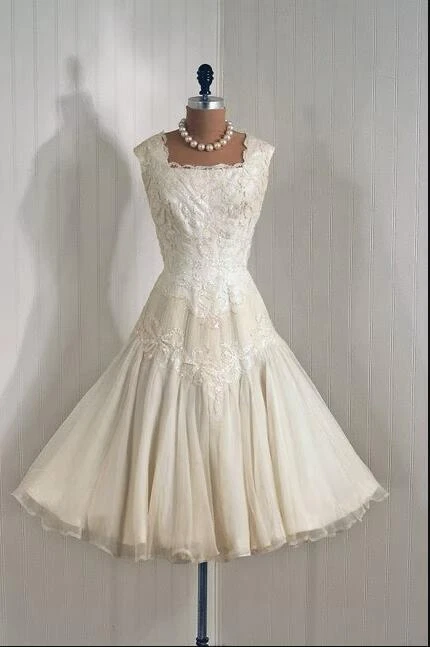 Short Wedding Dresses Tea Length Sleeveless Ivory Lace 1960s 70s Bridal Gowns - Image 2 of 4