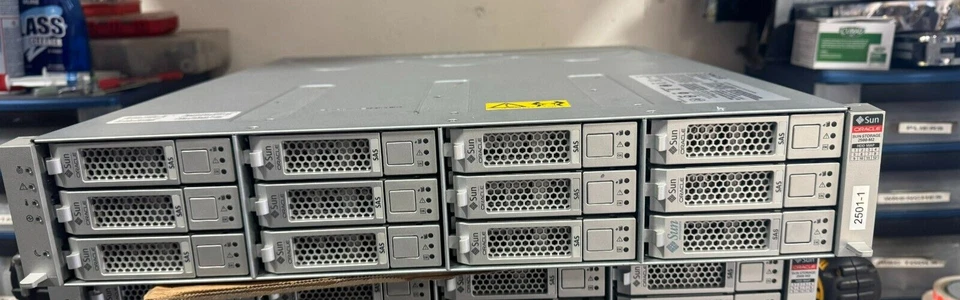 SUN ORACLE Storage Tek 2540 FC Array with 2x146GB 15K 1x375-3499 2xAC Power - Image 3 of 4