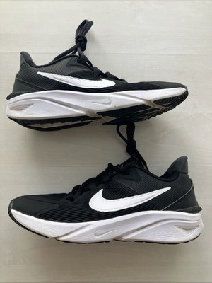 Nike Star Runner 4 37,5 Jungen Schwarz  Weiß Sneaker Sportschuhe Trainingsschuhe