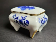 Vintage Delft Style Blue Windmill Footed Pill box Trinket DIsh Gold Trim Lid
