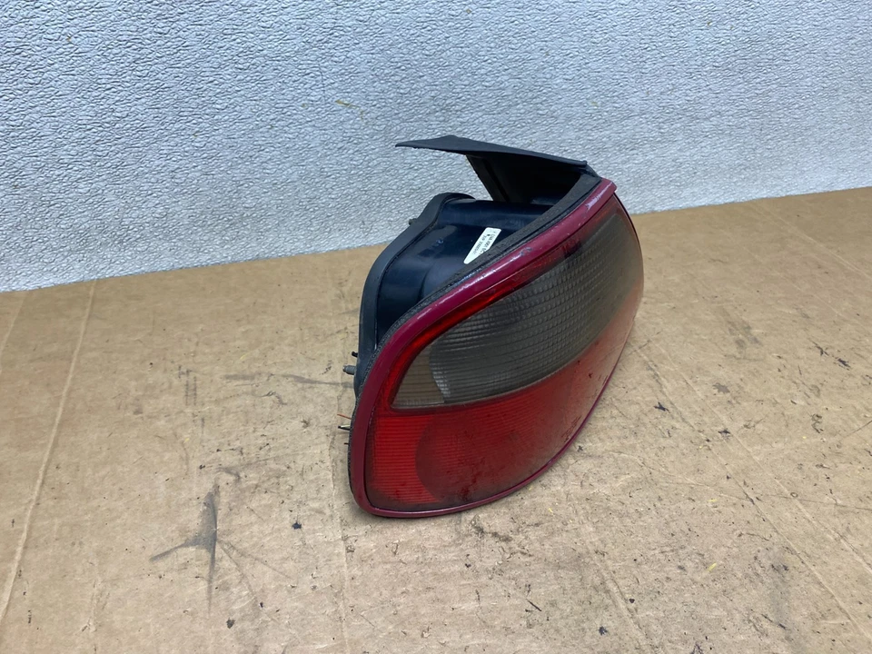 1995 a 1997 Jaguar Xj6 Vanden Plas driver esquerdo lanterna traseira Lh fabricante de equipamento original T3490 DW - Imagem 2 de 4