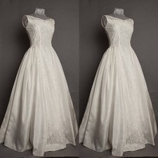 Vintage Wedding Dresses Scoop Neck Lace Sleeveless White Ivory Bridal Gowns