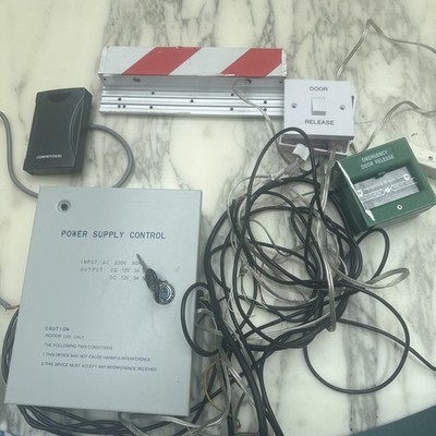 Komplettes elektronisches Zutrittskontrollsystem