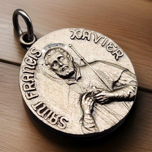 Vtg Saint Francis Xavier Sterling Medal Antaya Society of Jesus Charm 925 Silver - Picture 2 of 6