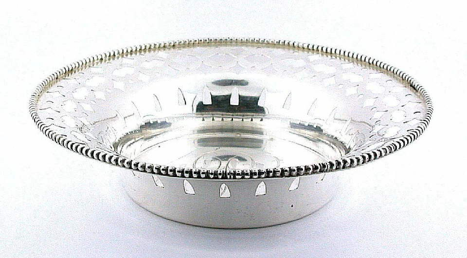 4 5/8 Inch R Insigna Vintage Watson Company Reticulated Sterling Silver Bowl - Image 3 of 4