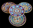 DERUTA ITALIAN POTTERY SET OF 4 BIG GEO PATTERN PLATES, HAND PAINTED