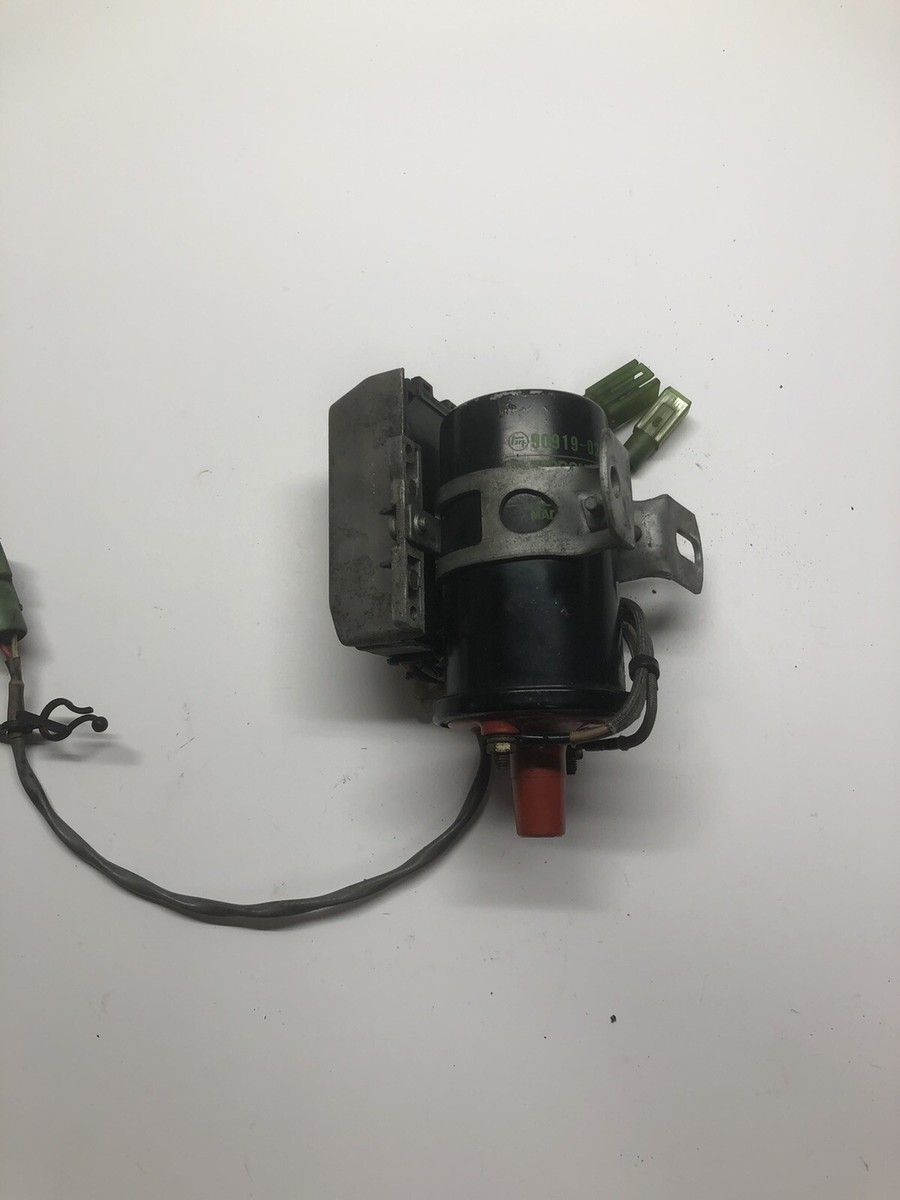 1981-1984 Toyota Cressida NIPPONDENSO Ignition Coil w 1981-1984 Toyota Cressida NIPPONDENSO Ignition Coil w