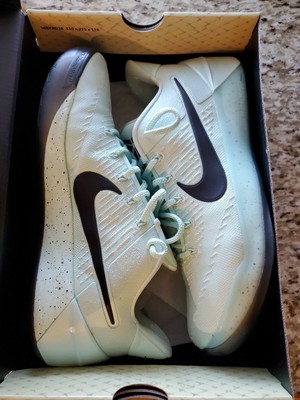 mint green kobes