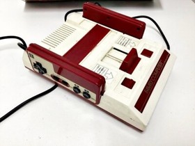 Nintendo Famicom Console Boxed Japan - DHL 1 week to USA