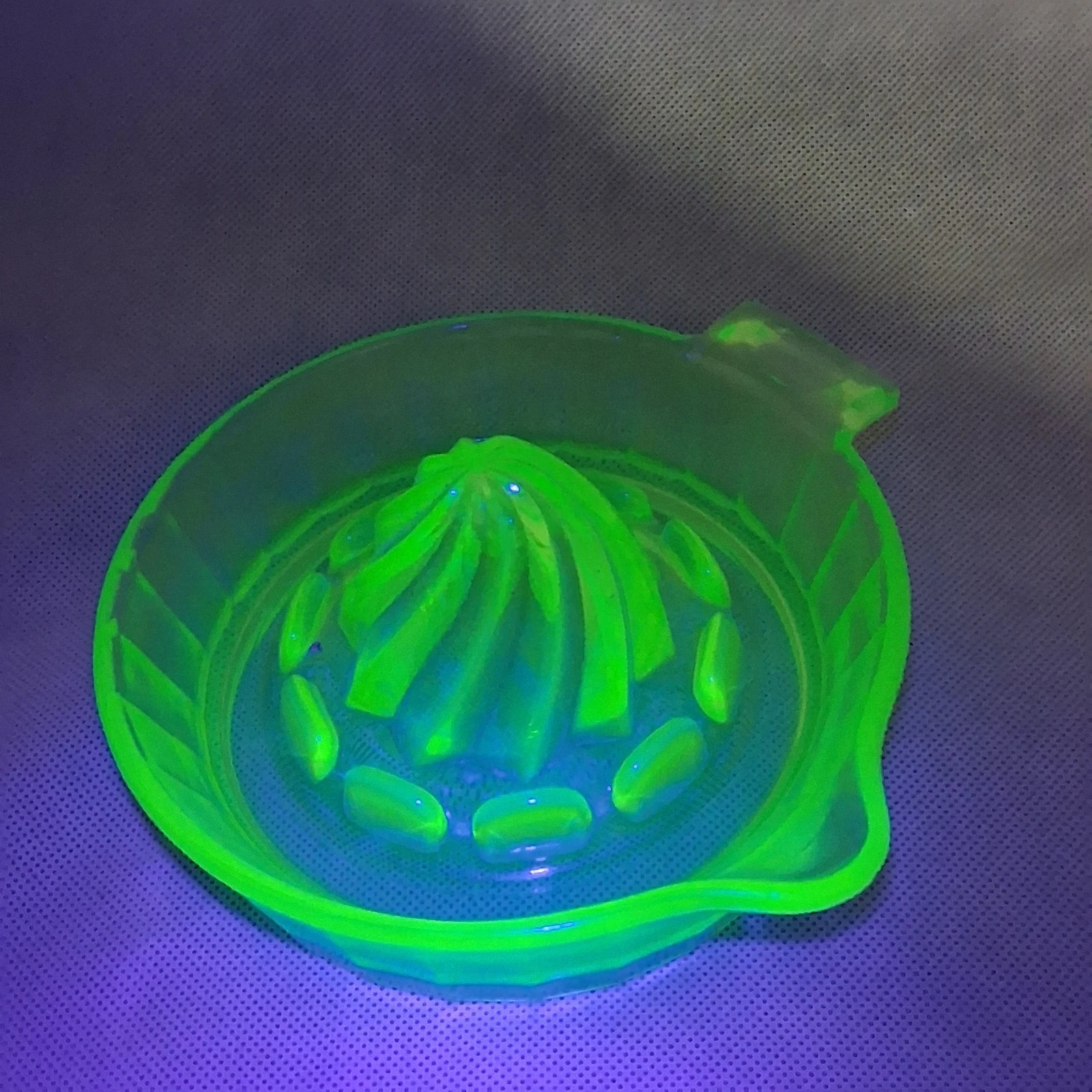 Green Uranium Glass Citrus Juicer GLOWS 5 1/2" CHIPPED