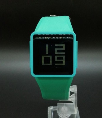 NIXON NEWTON Wristwatch Model A137 1060 0 NIXON