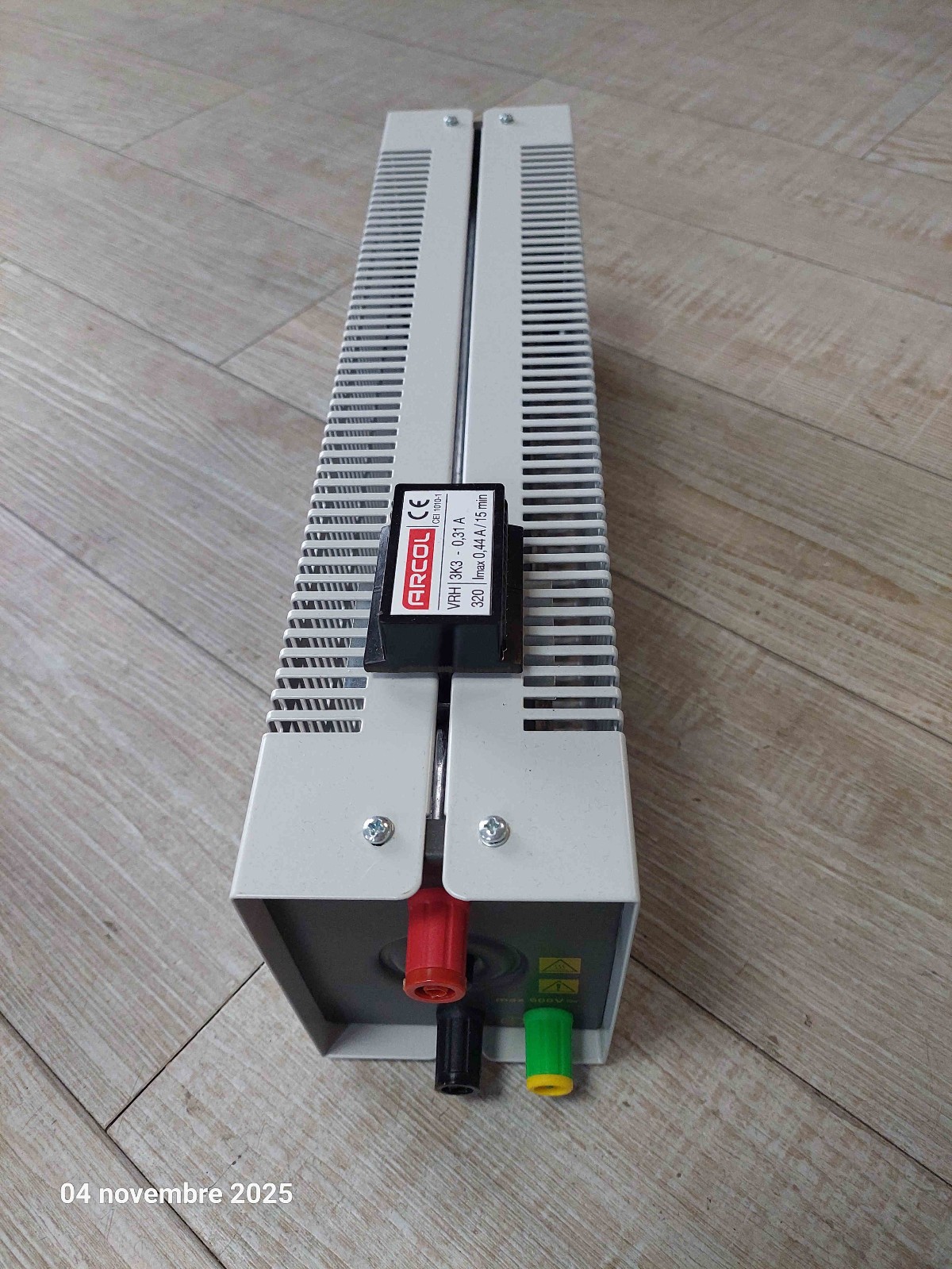 Rhéostat linéaire VRH320 Arcol 3.3K Ohm pour réglage de courant industriel