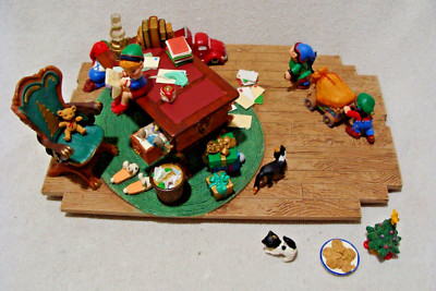 Hallmark 2001 Santa's Desk KOC Club Studio Edition Christmas Ornament Set     K1