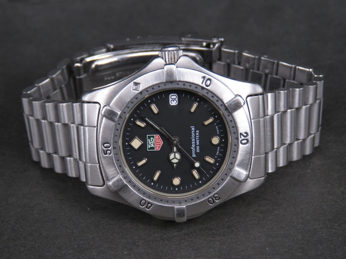 VINTAGE TAG HEUER PROFESSIONAL 200 METERS STEEL QUARTZ BOY SIZE UNISEX WATCH